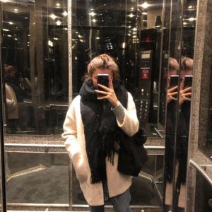 Meet your Posher, Gabrielle